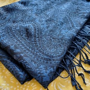 DressBarn scarf/shawl